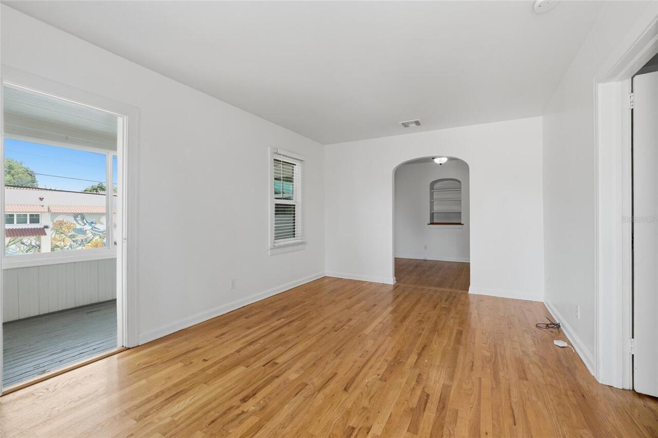 Listing Photo 8
