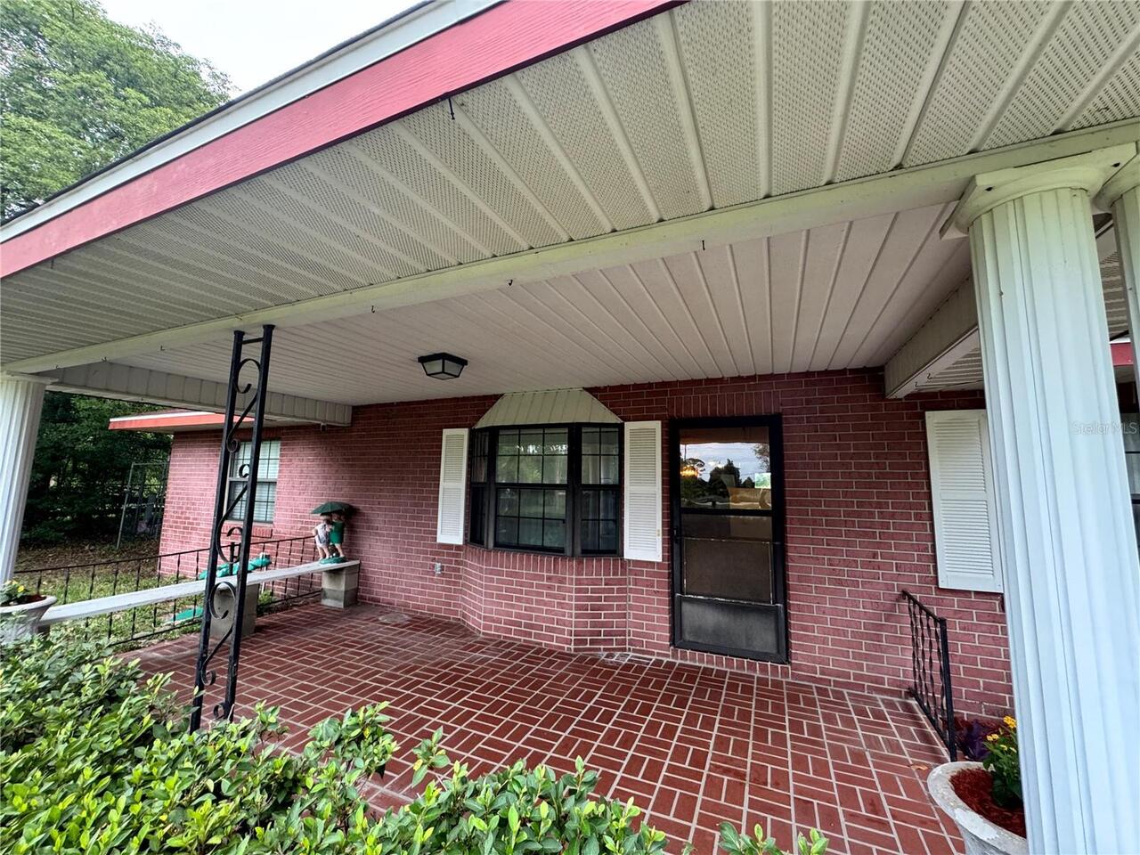 Listing Photo 10
