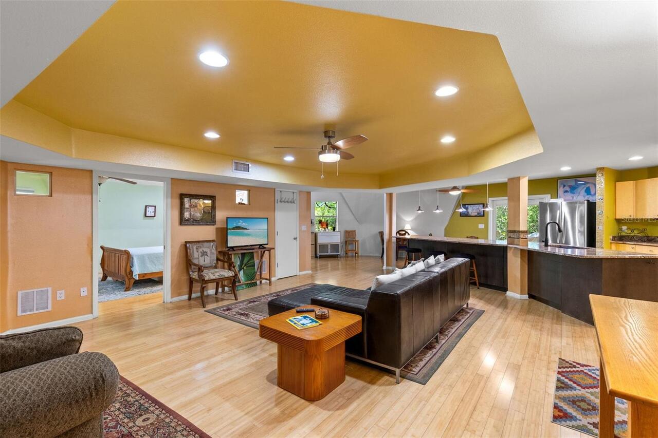 Listing Photo 9