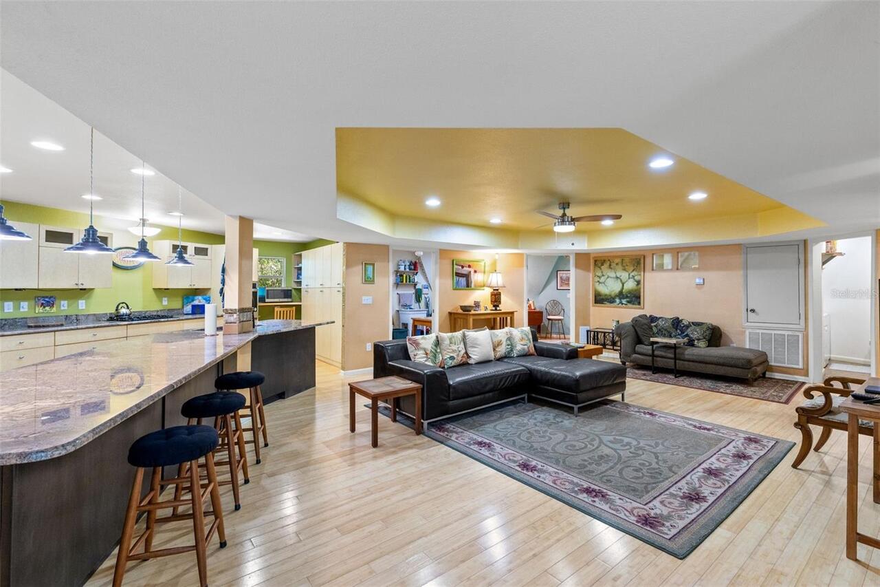Listing Photo 10