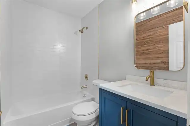 Listing Photo 12