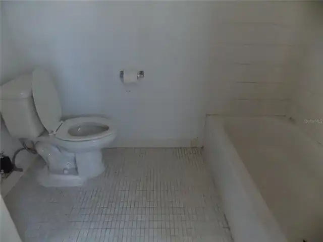 Listing Photo 17