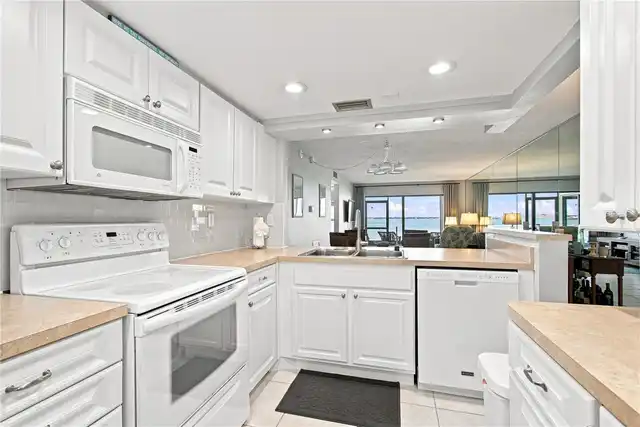 Listing Photo 7