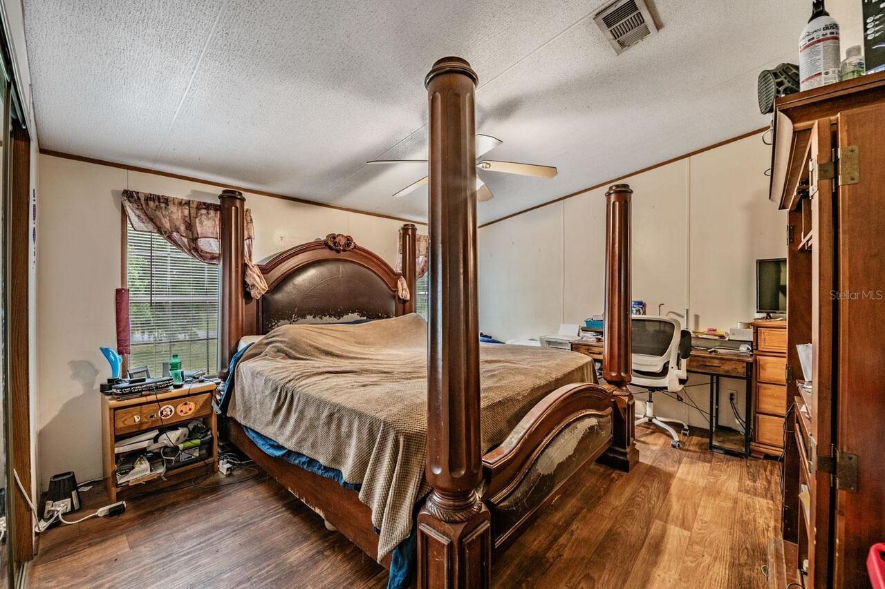 Listing Photo 17