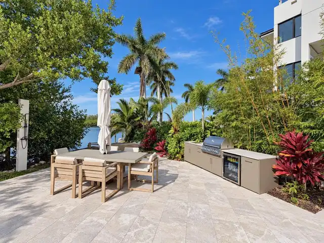 Listing Photo 14