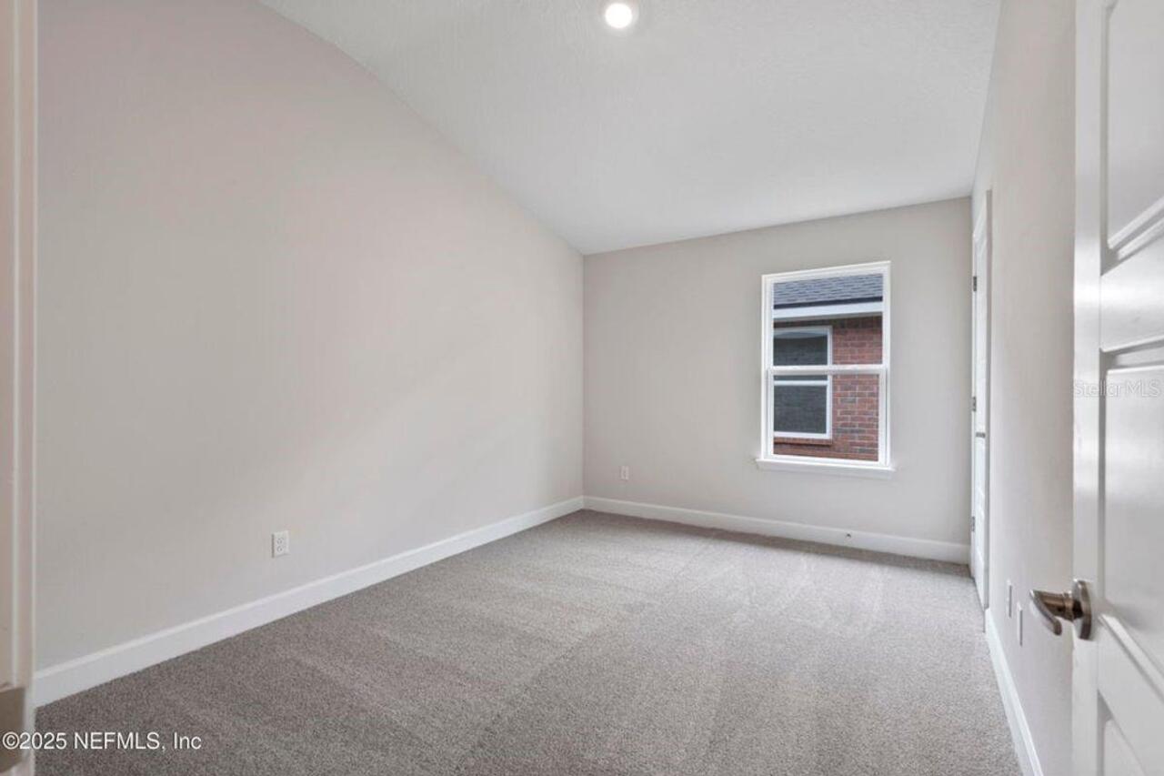 Listing Photo 13