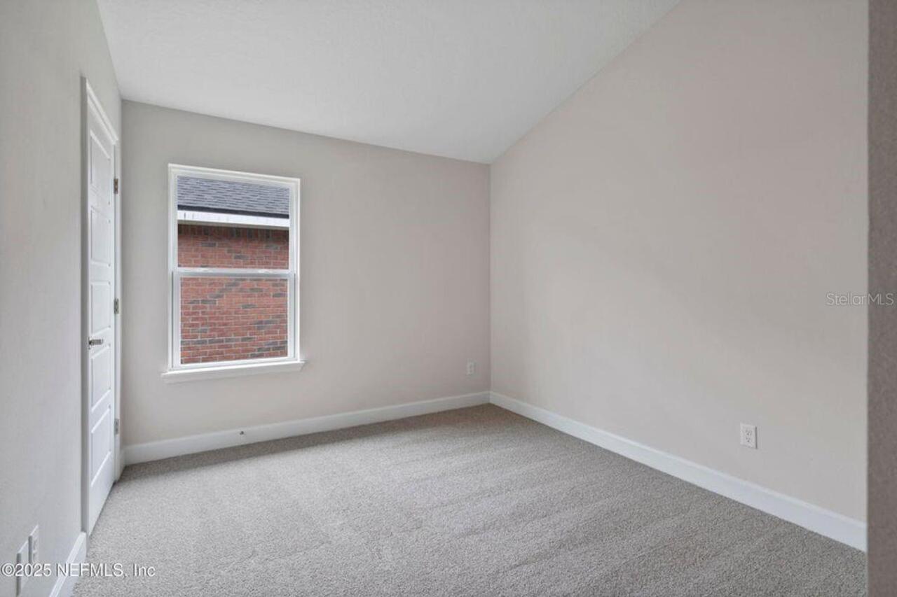 Listing Photo 17