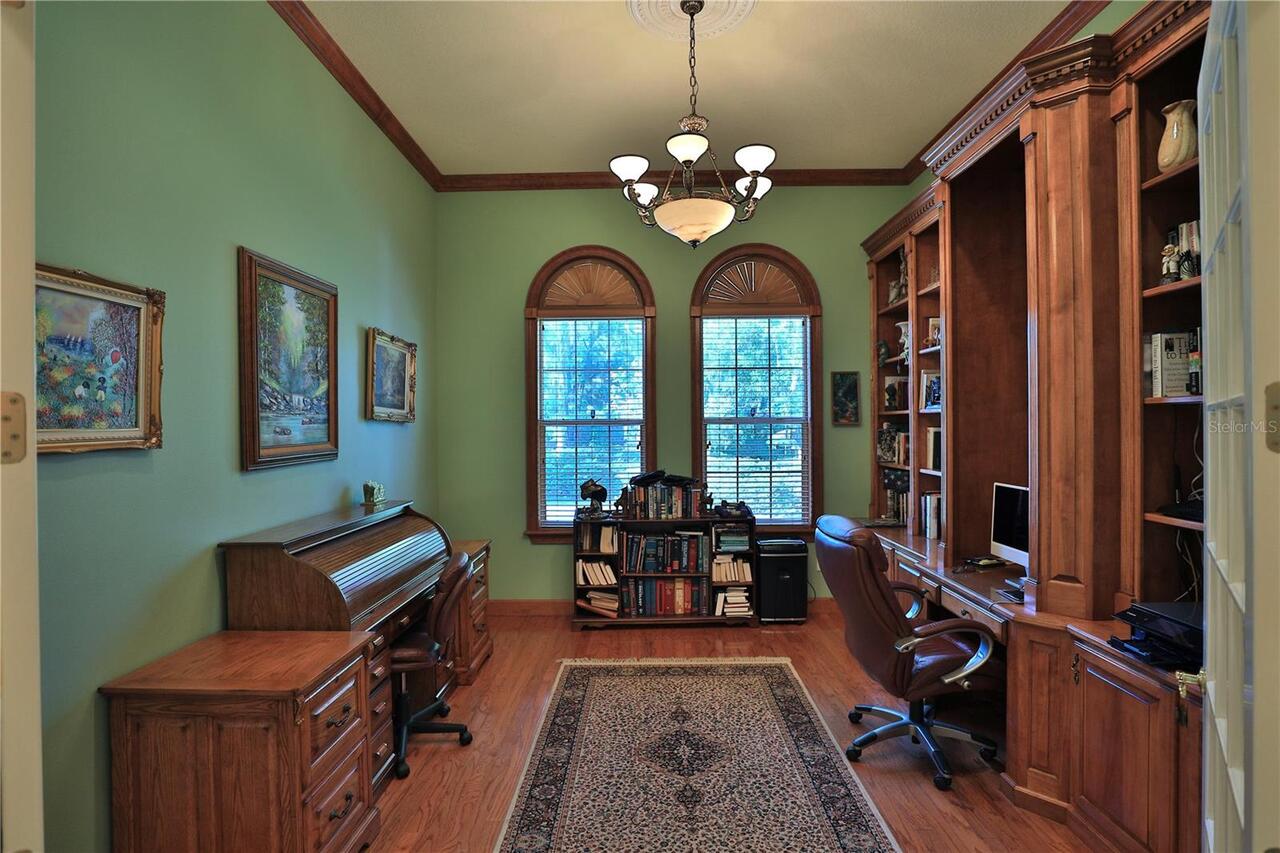 Listing Photo 12