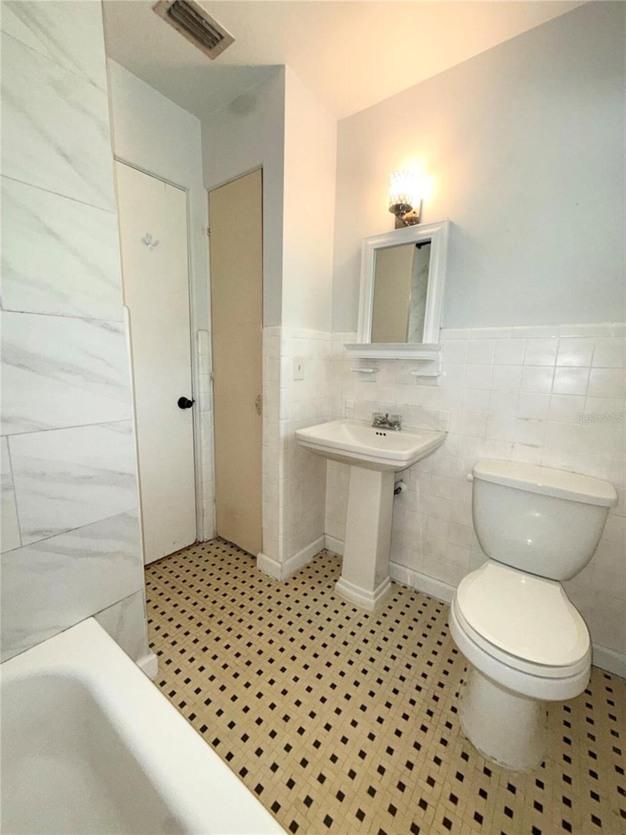 Listing Photo 14