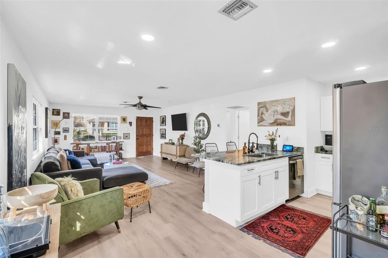 Listing Photo 8