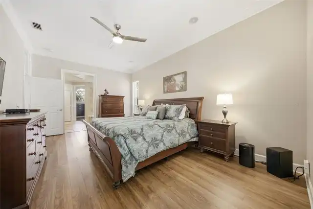 Listing Photo 24
