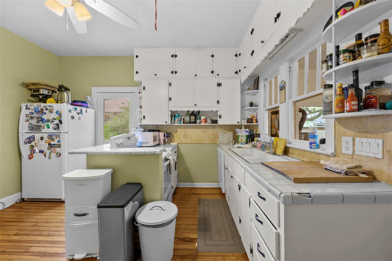 Listing Photo 8