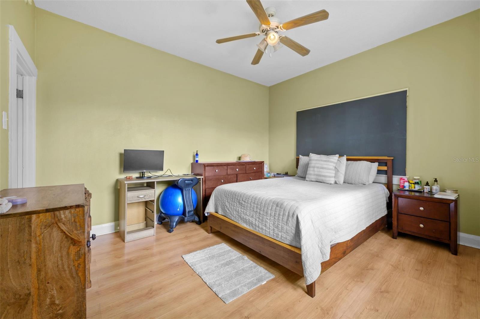 Listing Photo 17