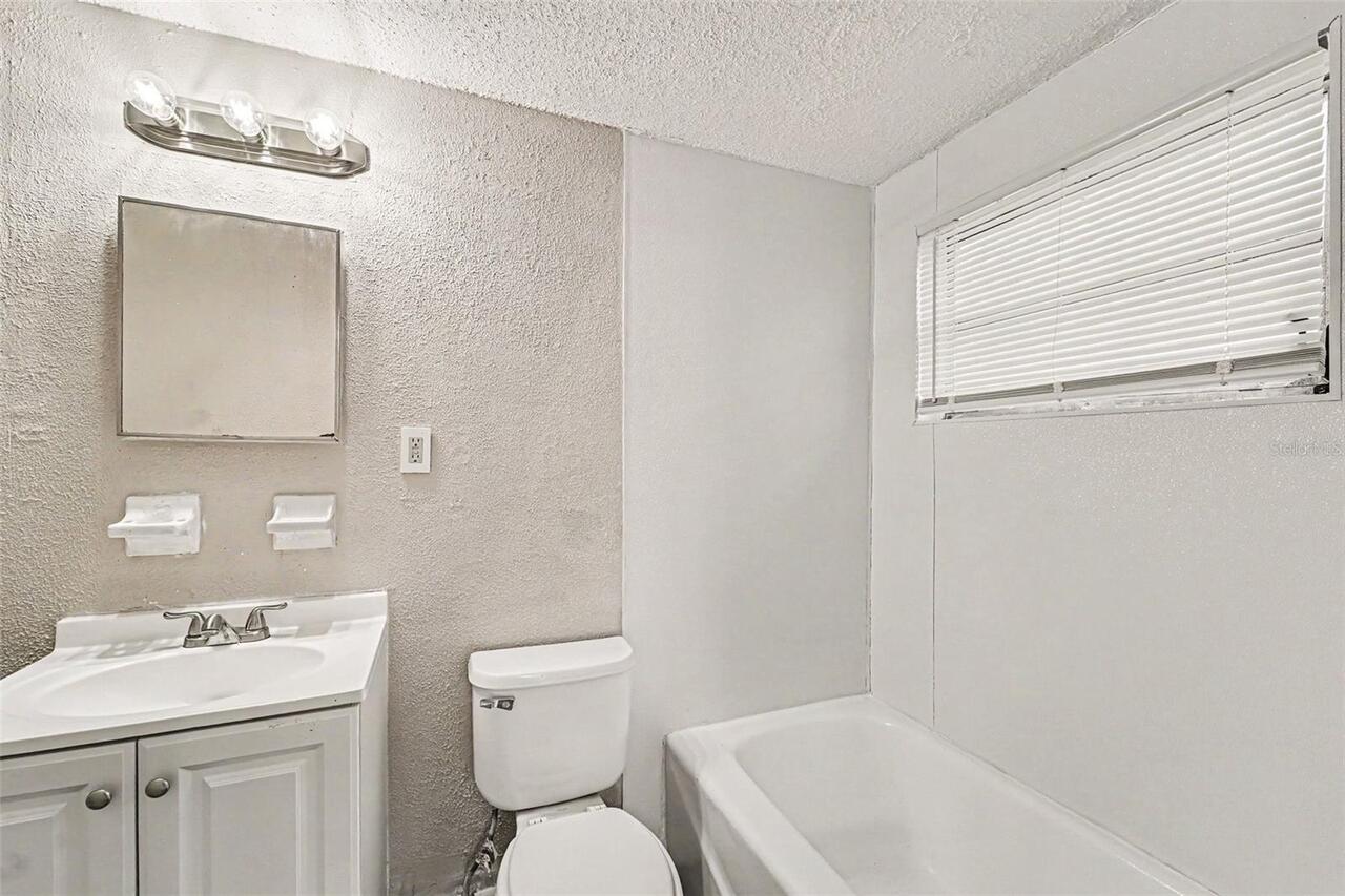 Listing Photo 9