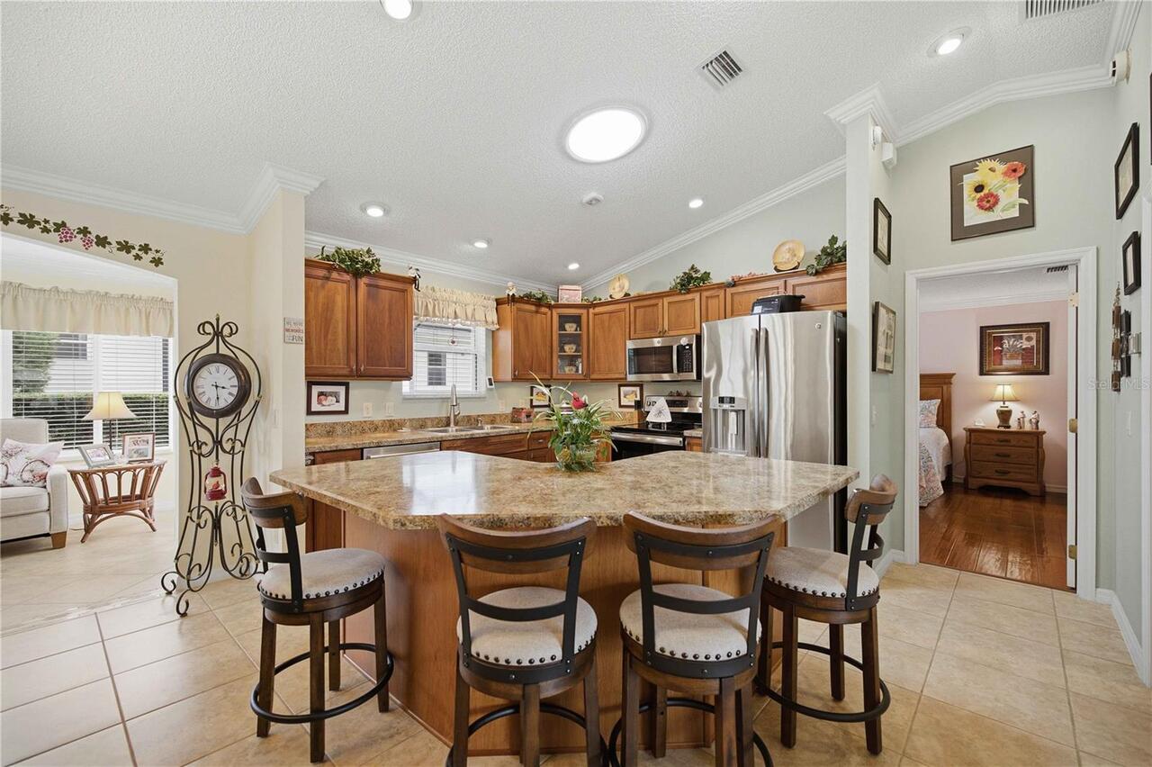 Listing Photo 10