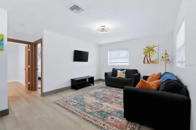 Listing Photo 15