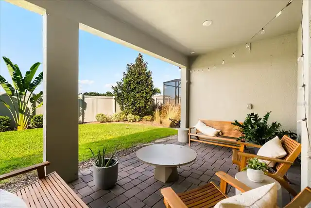 Listing Photo 11