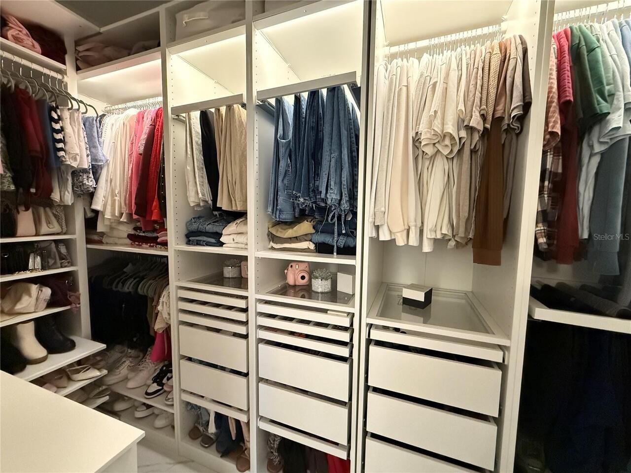 Listing Photo 9