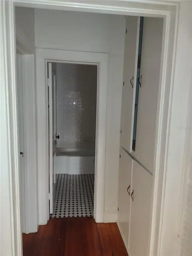 Listing Photo 11