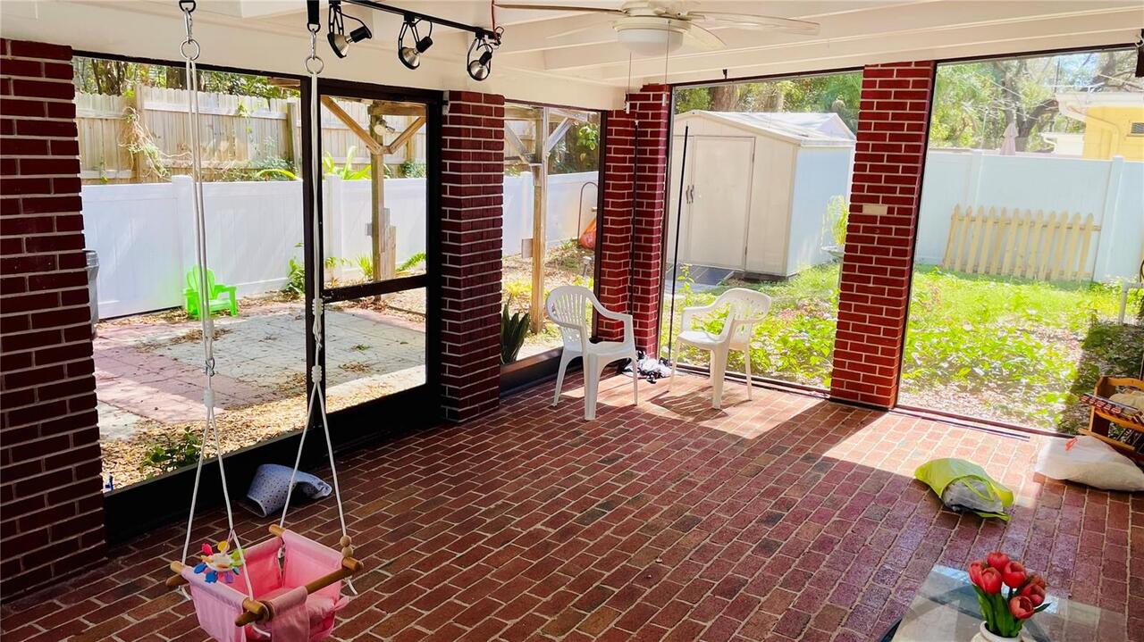 Listing Photo 10