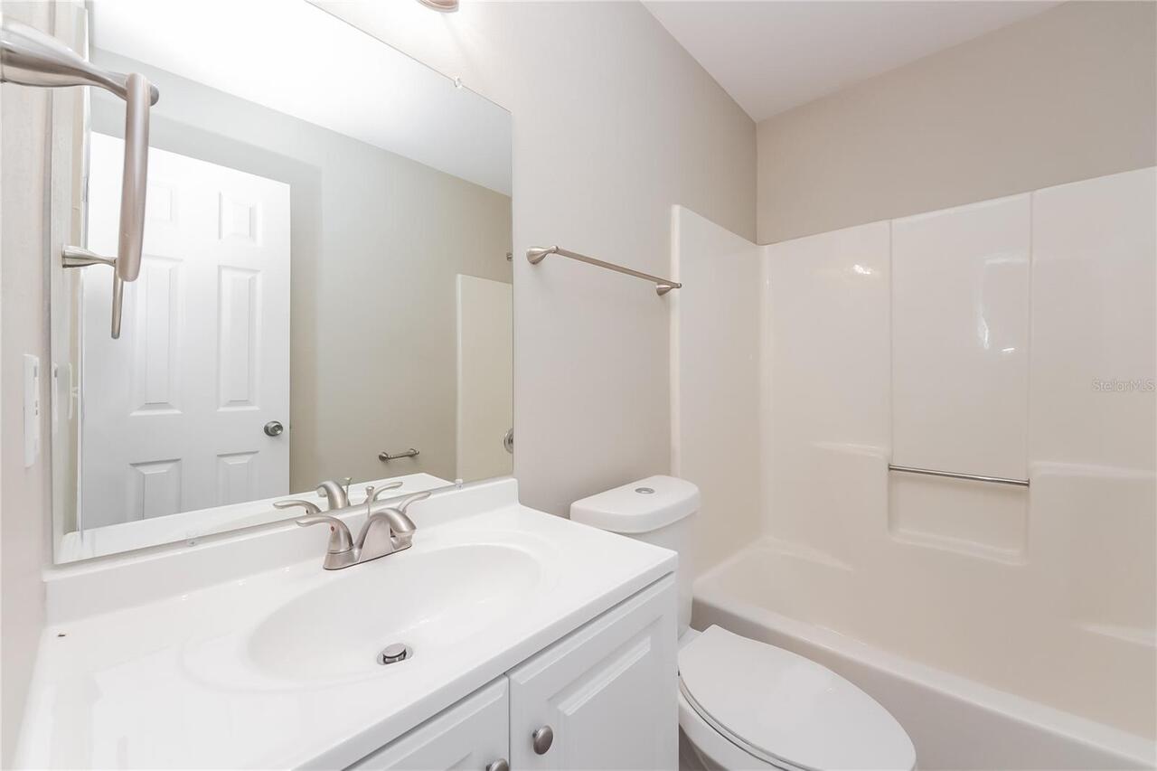Listing Photo 12