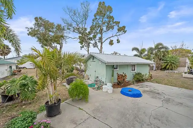 Listing Photo 5