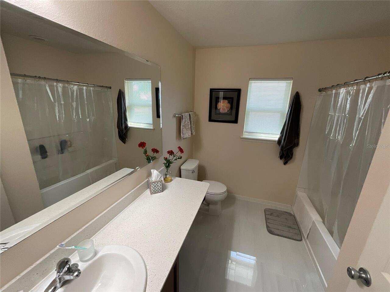 Listing Photo 12