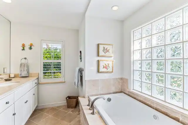 Listing Photo 19