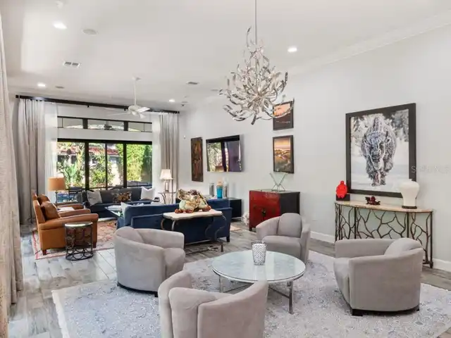 Listing Photo 15