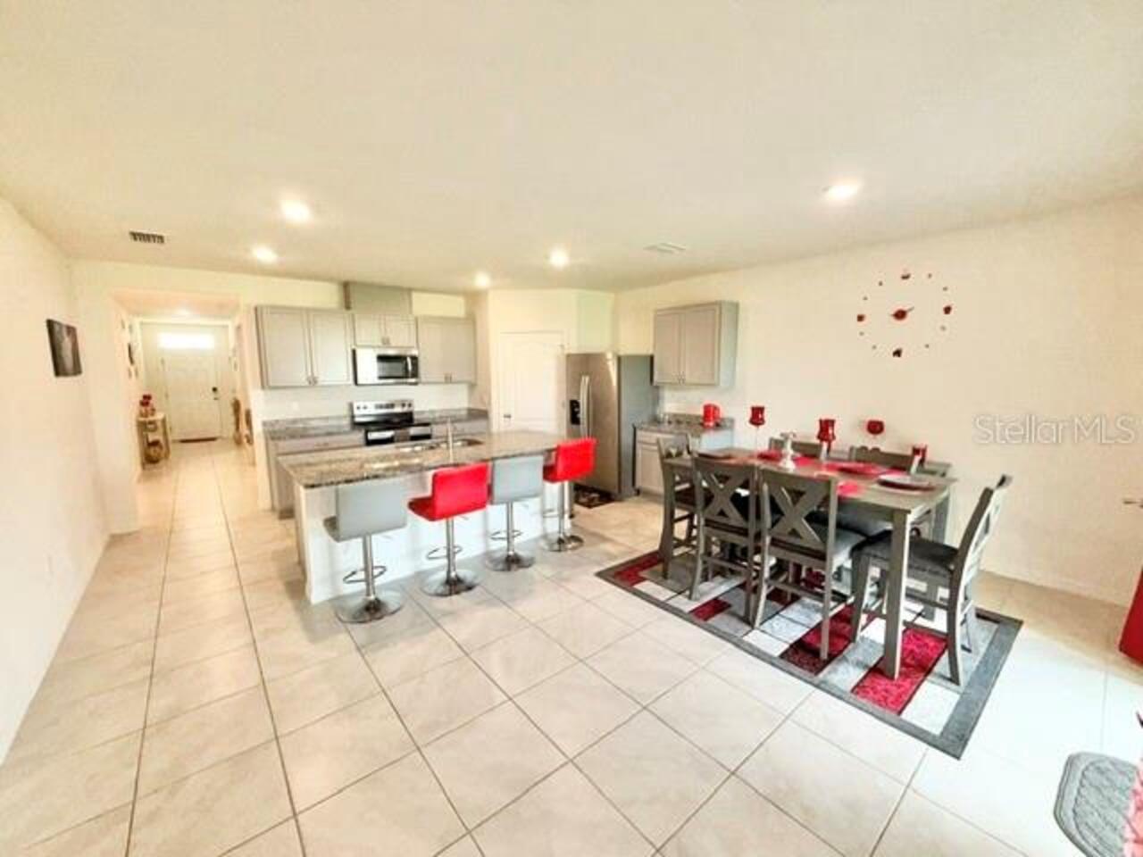 Listing Photo 12