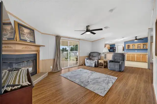 Listing Photo 9