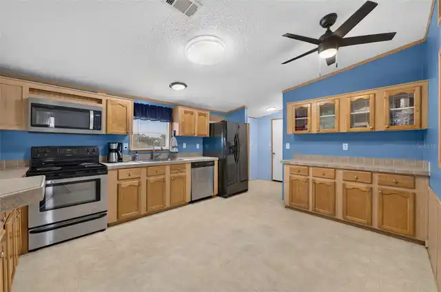 Listing Photo 14