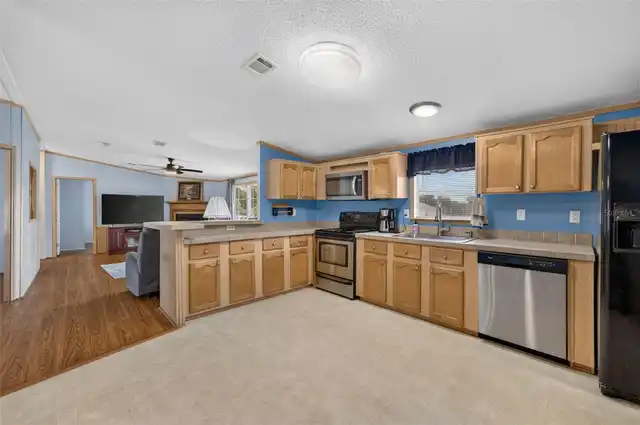 Listing Photo 16