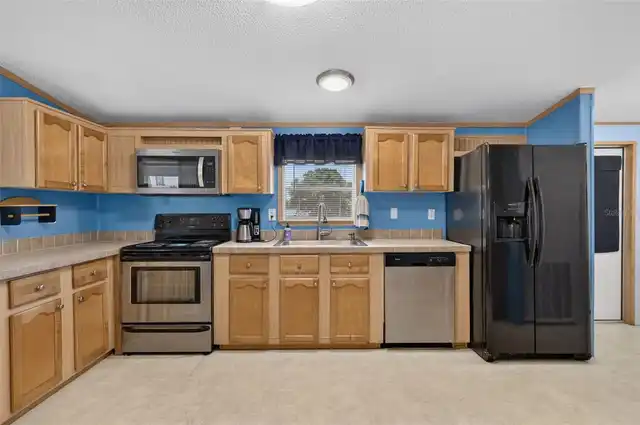 Listing Photo 17