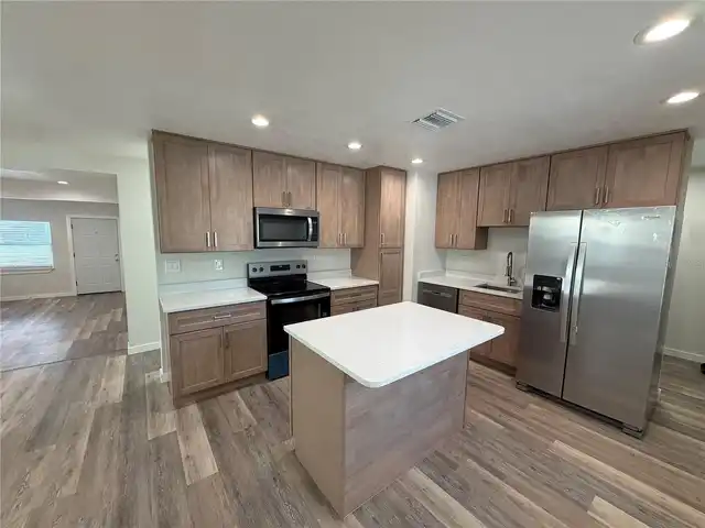 Listing Photo 7
