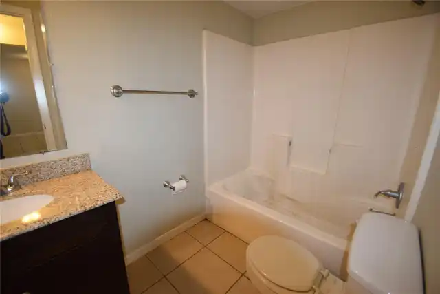 Listing Photo 10