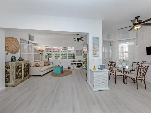 Listing Photo 10