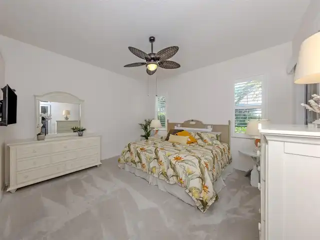 Listing Photo 17