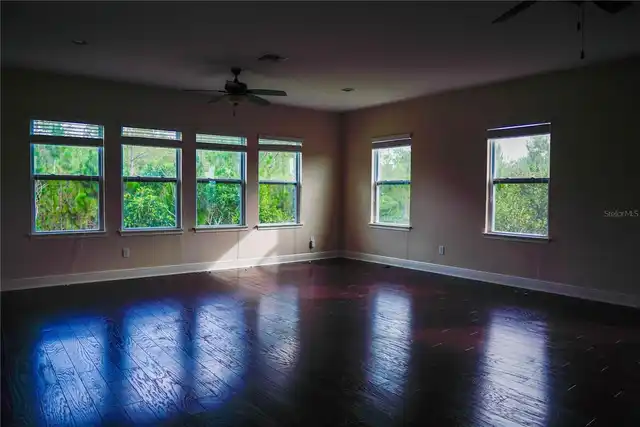 Listing Photo 33