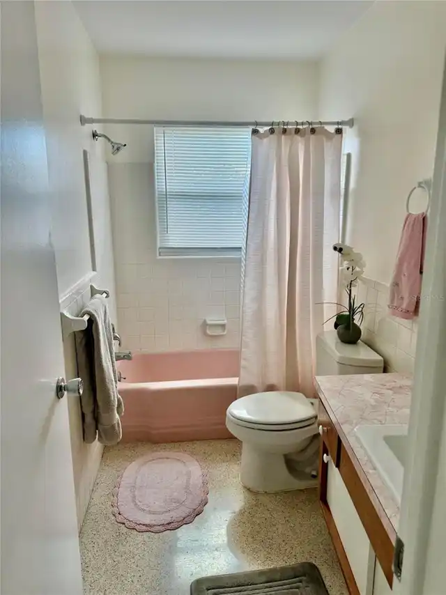 Listing Photo 8