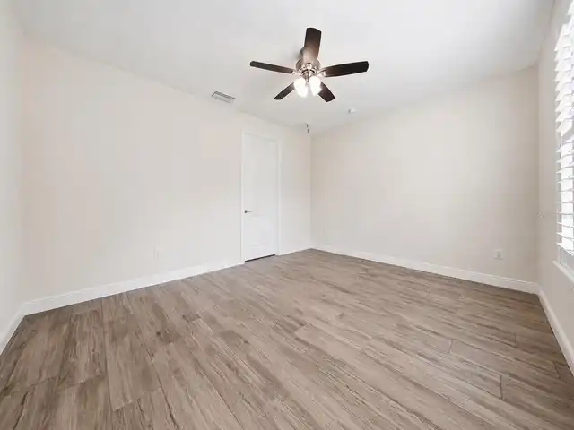 Listing Photo 34