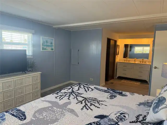 Listing Photo 11