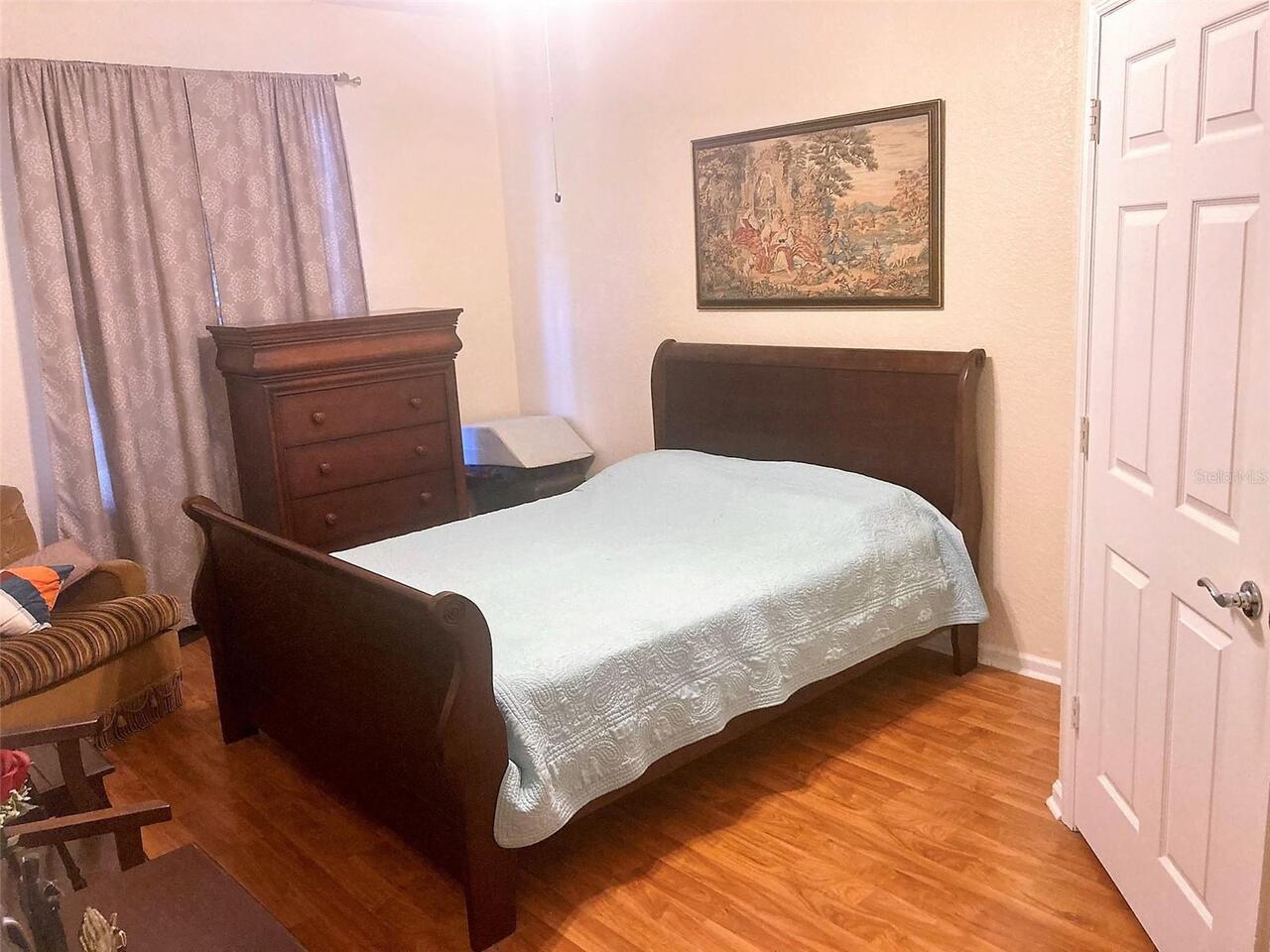 Listing Photo 9
