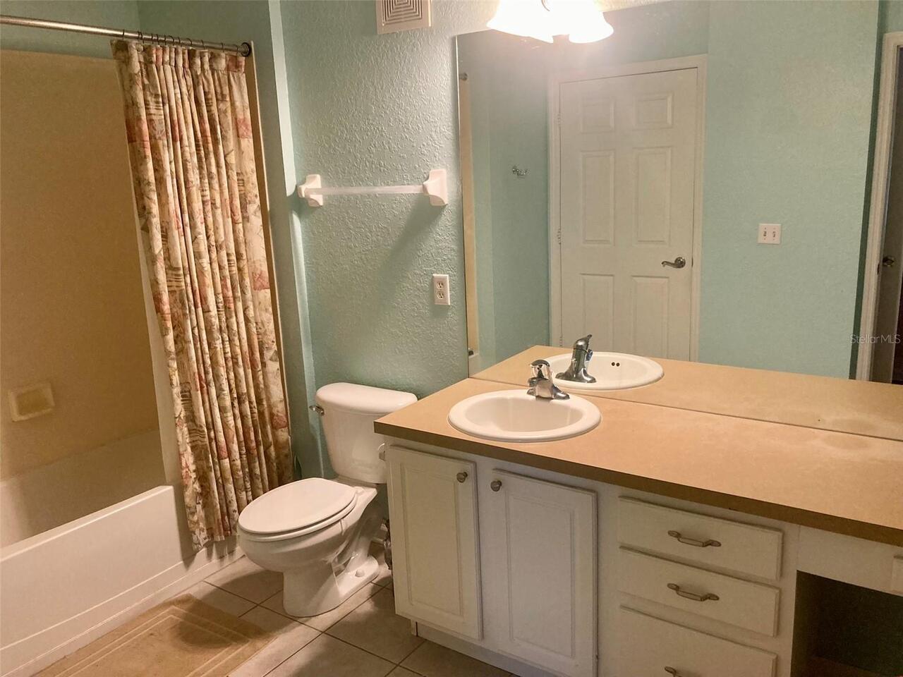 Listing Photo 12