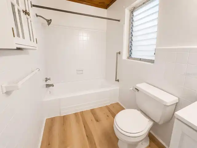 Listing Photo 7