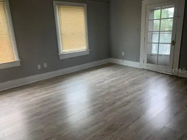 Listing Photo 10