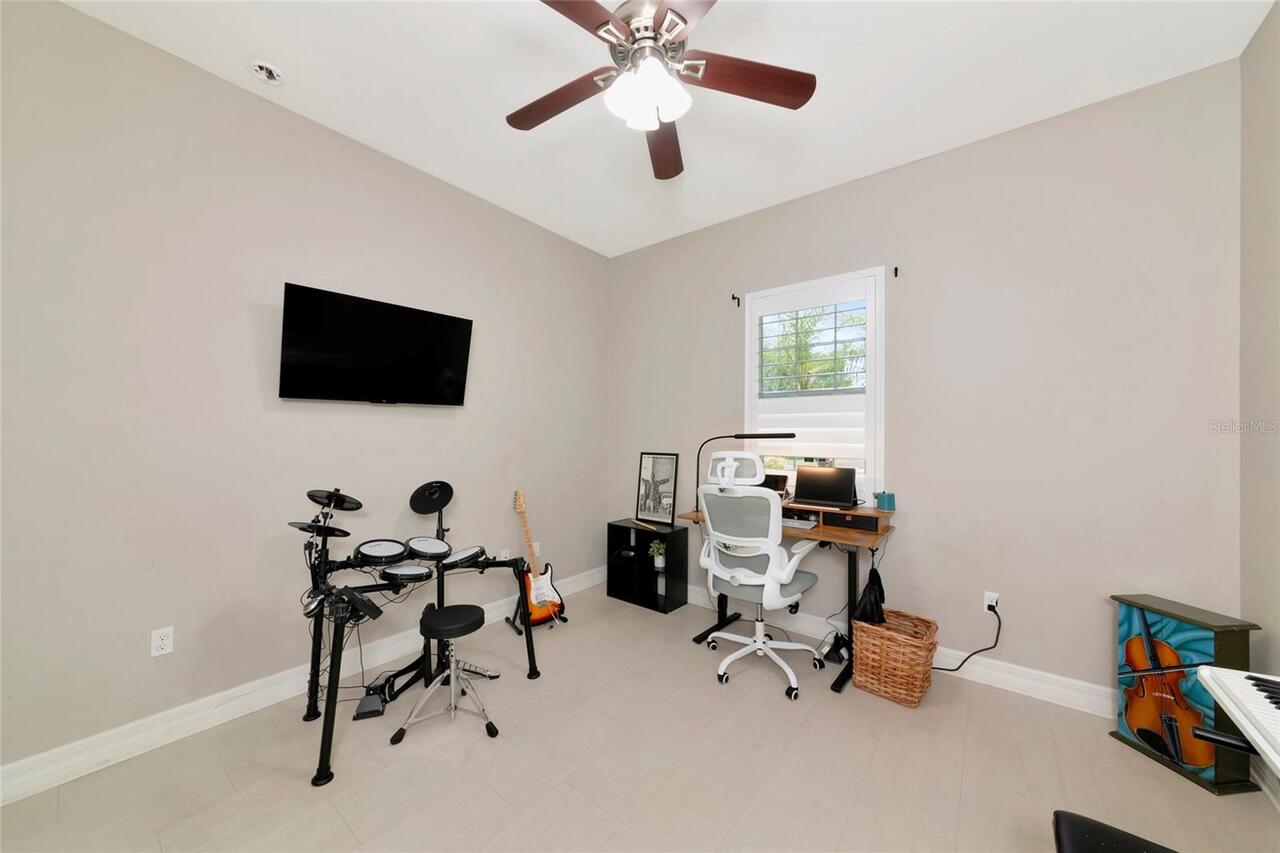 Listing Photo 25