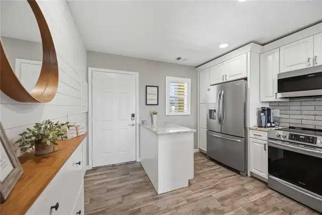 Listing Photo 8