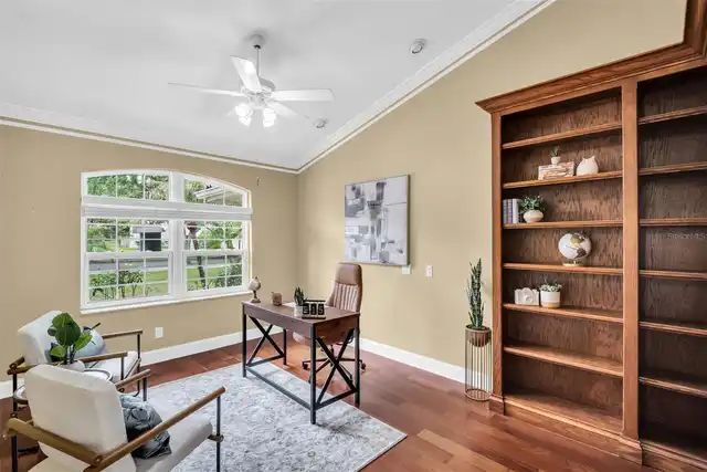 Listing Photo 10