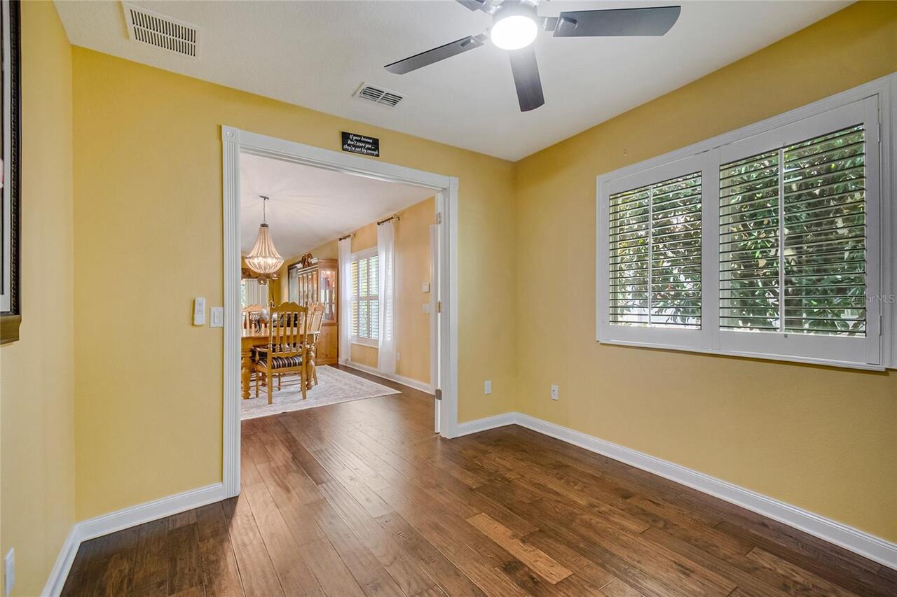 Listing Photo 12